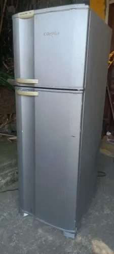 Geladeira Electrolux frost free 260 litros 110v