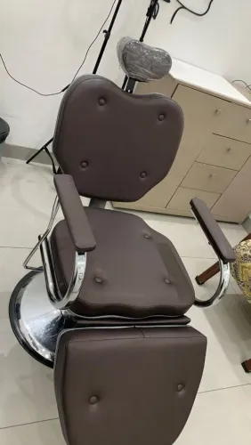 cadeira hidráulica 3 posições p/estética, sobrancelhas, cílios,maquiagem e barbeiros