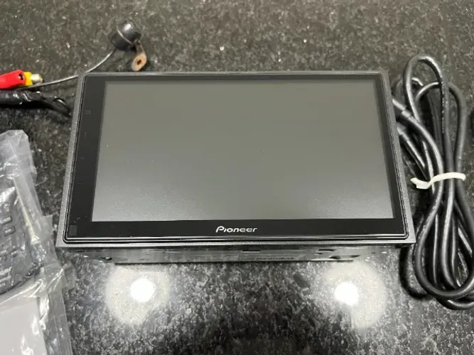 Multimídia Pioneer DMH-Z6380TV Série Z - CarPlay e Android Auto Sem Fio