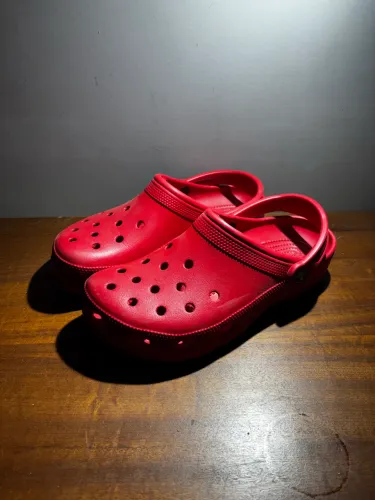 Crocs vermelho tamanho 39/40