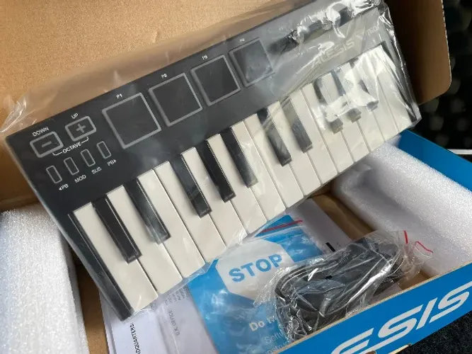 Alesis VMINI USB-MIDI Controller