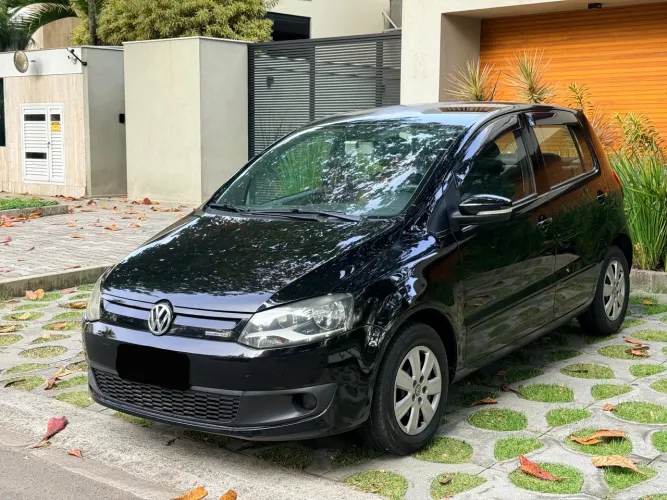 Volkswagen Fox Bluemotion 1.6 MI Total Flex 5P. 2013