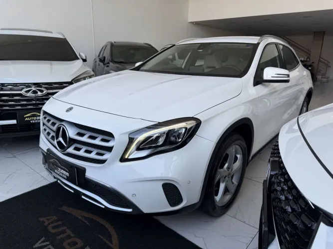 Mercedes-Benz GLA-200 GLA 200 Night 1.6. TB 16V Flex Aut. 2018