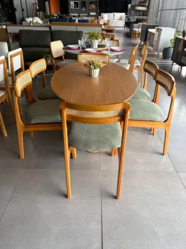 Mesa oval 160×90 com 6 cadeiras Nova a pronta entrega 