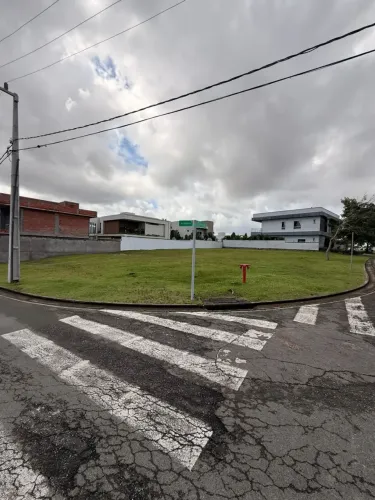 Condomínio Alphaville de esquina Lote à venda!!!