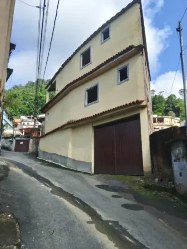 Vendo ou troco casa em Angra dos Reis