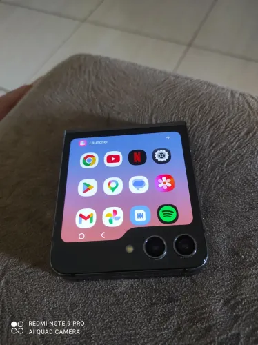 Zflip 5 com defeito