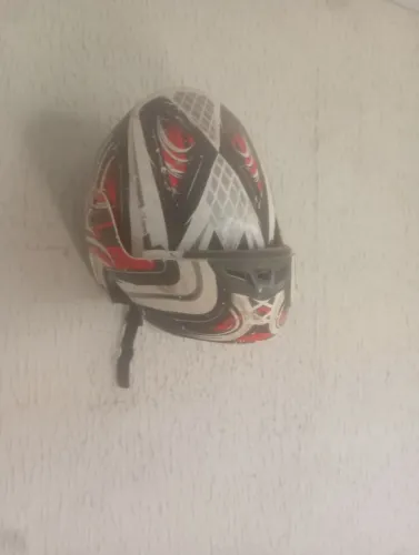 Capacete Helt forro em excelente estado, para ser ajeitadbo a parte escamotavel