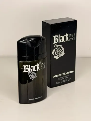 Frasco do mini perfume Paco Rabanne Black XS 