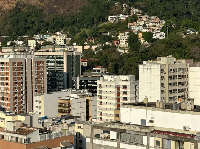 Apartamento 4 quartos, sendo 2 suítes
