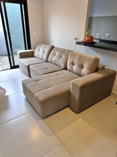 Sofá 3m com Chaise e Encosto Reclinável Cinza, Impecável