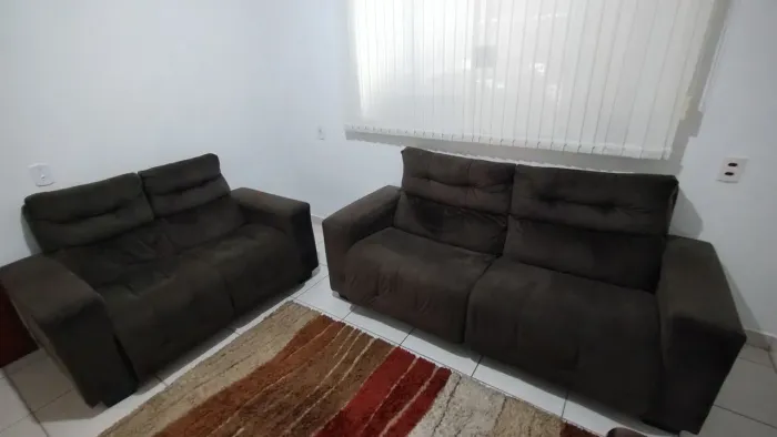 2 Sofás Suede Marrom Escuro