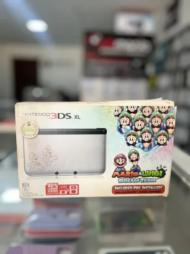 Nintendo 3DS Dream Team 30th Luigi