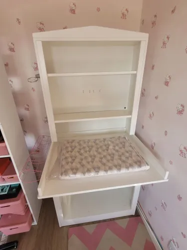 Móvel em MDF que pode ser usado como trocador de Bebê