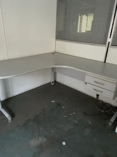 Mesa escritório forte