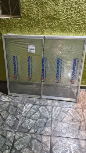 Janela esquadromil 1,20x1,00 nova
