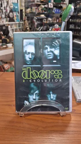 DVD "The Doors: R-Evolution", um item colecionável lançado em 2013. 