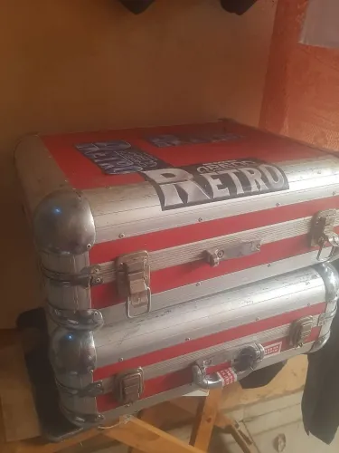 Case de toca disco cromembol europeia 