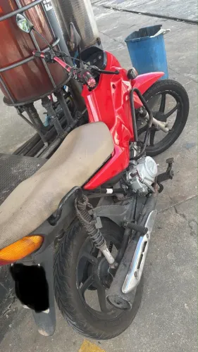 Honda Pop 100 (Vermelha) - Ótimo Estado e Econômica!