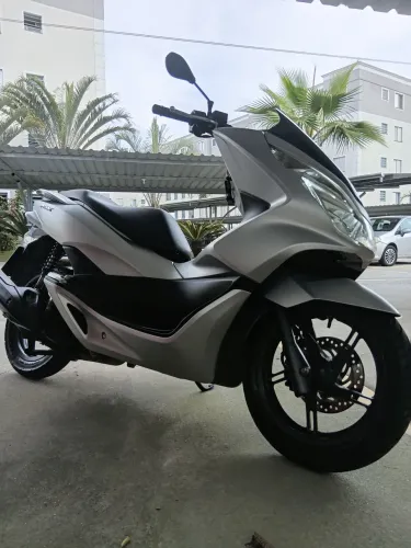 Vendo ou troco .Honda PCX 150 C