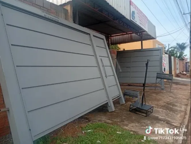 Portão de elevação a partir $ 1.899