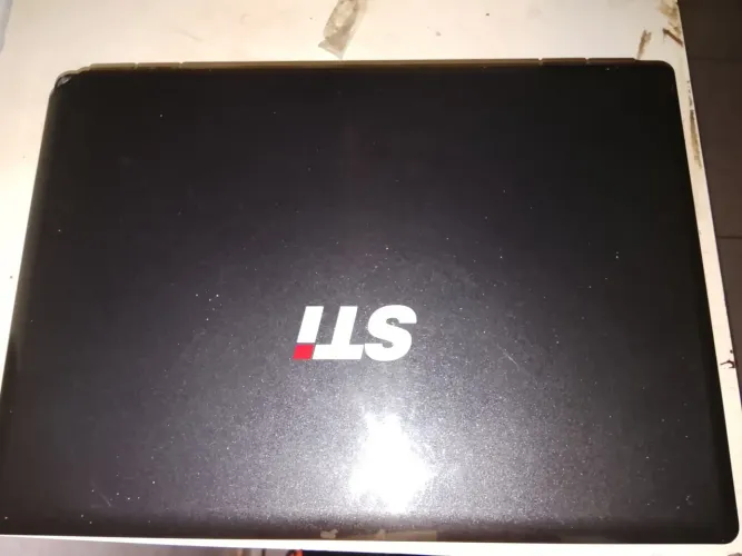 Notebook STI Semp Toshiba 4 gigas de ram em estado bom