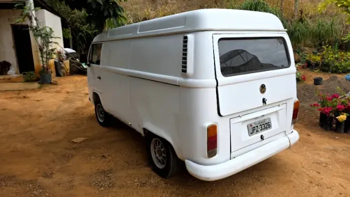 Volkswagen Kombi Furgão 2004