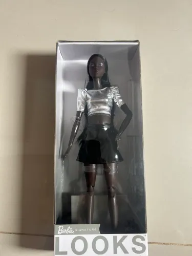 Barbie looks 10