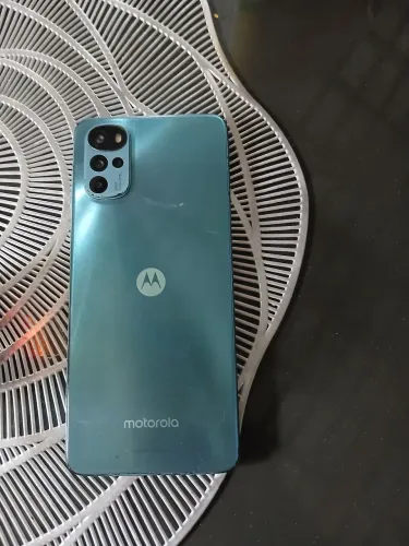Celular Motorola a22 bem conservado