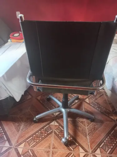 Vendo cadeira de escritório 
