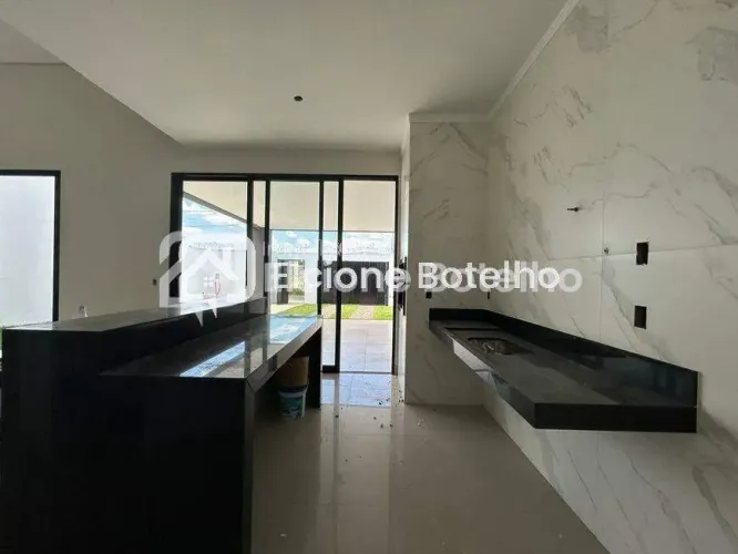 Casa à venda, 3 quartos, 1 suíte, 2 vagas, NOVO MUNDO - Uberlândia/MG