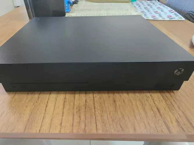 Xbox one X 1 TR  controle controle detalhe
