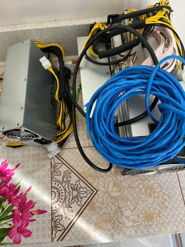 Antminer s9 14th 220V com fonte