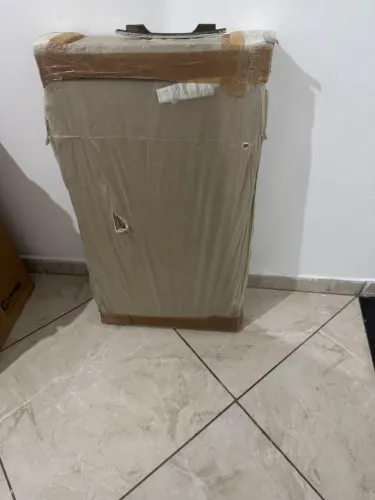Comoda 4 gavetas 