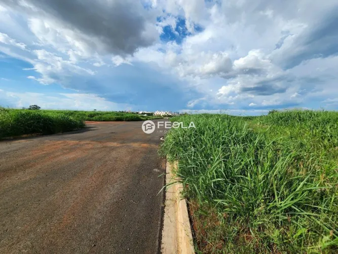 Terreno à venda em Santa Bárbara D'Oeste, Jardim dos Cedros, Condomínio Terramérica