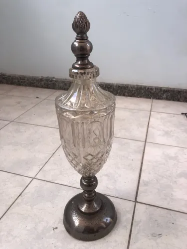 Cristaleiro baleiro 80$