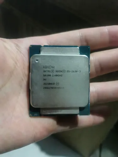 Processador Intel Xeon E5-2630 De 8 Núcleos E 2.4ghz (Usado)
