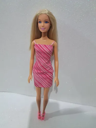 Boneca Barbie Chic Summer anos 2000
