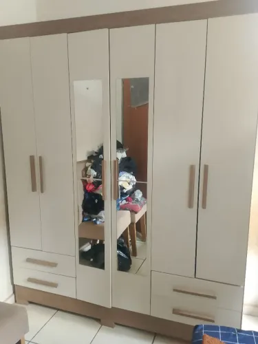 Vendo guarda roupa bem conservado entrega e montagem grátis