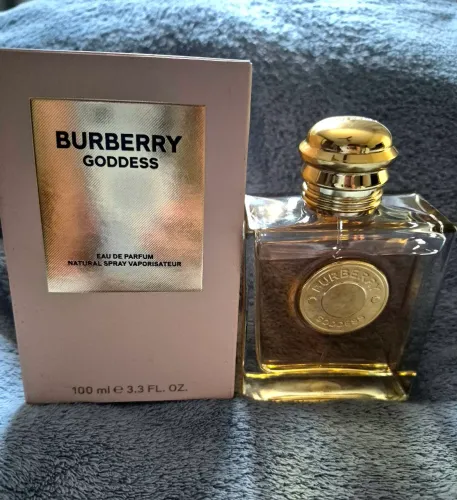 Perfumes importados seminovos para desapego
