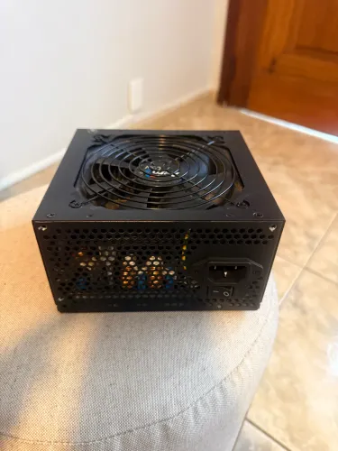 Fonte Aerocool KCAS 600W 80 Plus Bronze Full Range PFC Ativo