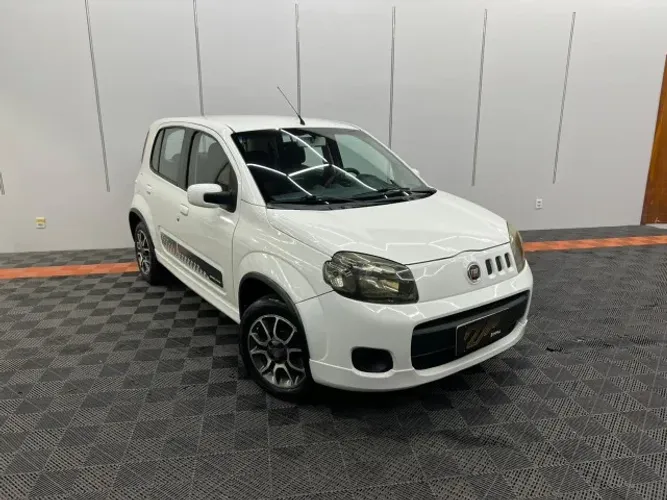 Fiat Uno Sporting 1.4 EVO Fire Flex 8V 4P 2013