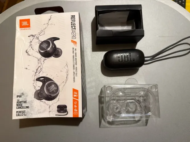 Fones JBL Reflect Aero com estojo e caixa ? para reparo ou peças