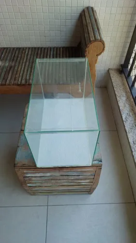 Aquário 20 litros. Em excelente estado pouco uso 