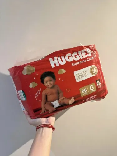 Fralda huggies tamanho G tenho 3 pacotes disponivel