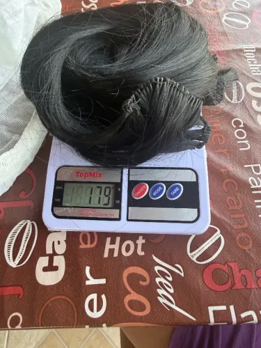 Vendo aplique vietinamita, 50 cm, 3 telas manuais, preto com alisamento,170 gramas.