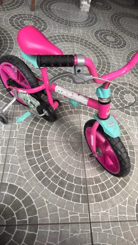 Bicicleta infantil menina