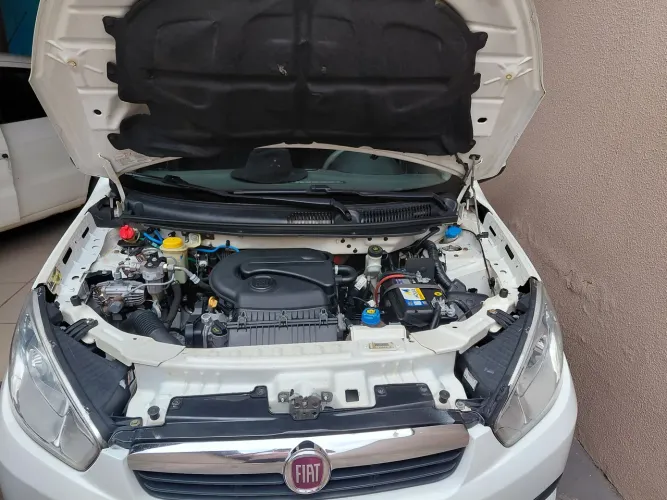 Fiat Grand Siena Tetrafuel 1.4 EVO F. Flex 8V 2016
