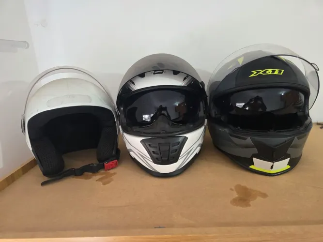 VENDO 3 CAPACETES