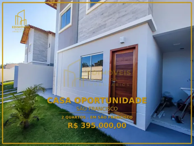 São Francisco: Casa Duplex com 2 Quartos e Quintal Ideal para sua Família!